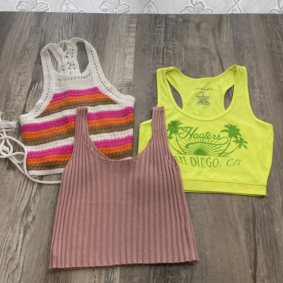 Tank Top Crops Shirts Lot Bundle of 3 Womens Size Medium - Picture 1 of 15